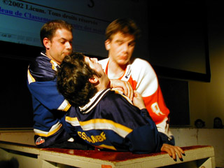 Et pue de la yeule en plus